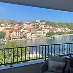 Harbour View House