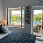 Harbour View House *