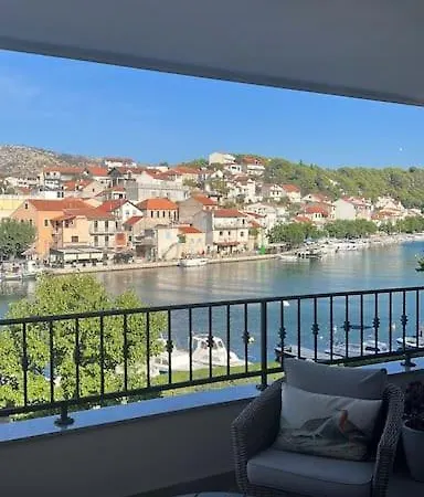 Harbour View House
