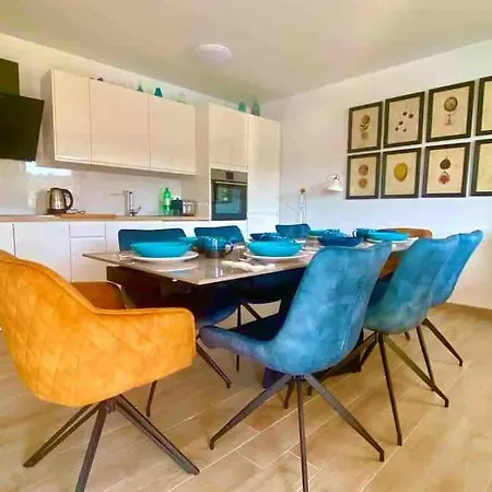 Harbour View House بيت للعطل