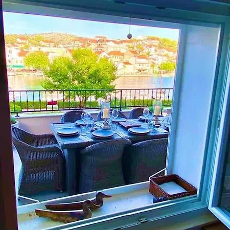 Harbour View House بيت للعطل