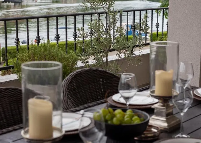 בית נופש Harbour View House *